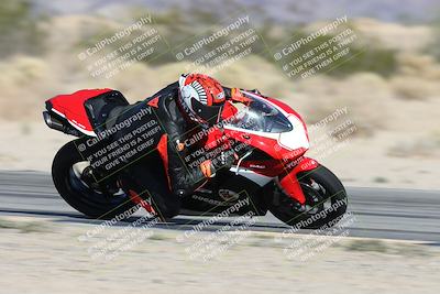 media/Dec-01-2025-Moto Forza (Mon) [[2daa91e15f]]/2-Intermediate Group/Session 3 (Turn 7 Inside Pans)/